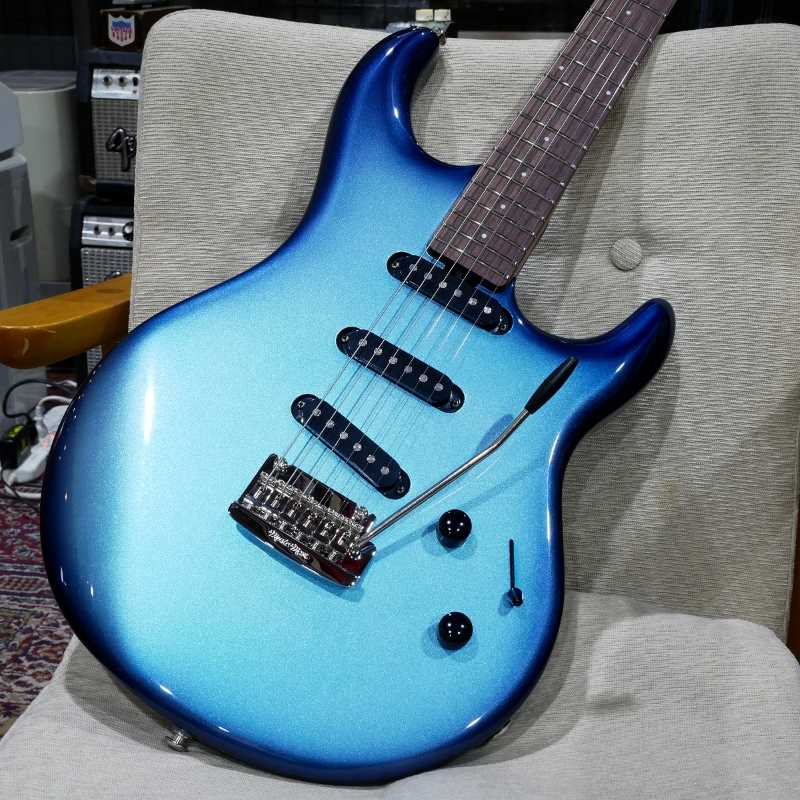 【3シングルの極み】　MUSIC MAN Luke 4 SSS Diesel Blue