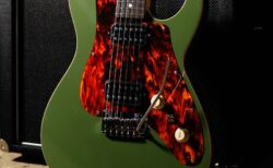 Crews Aristoteles V2. Trem ｜Muddy Green