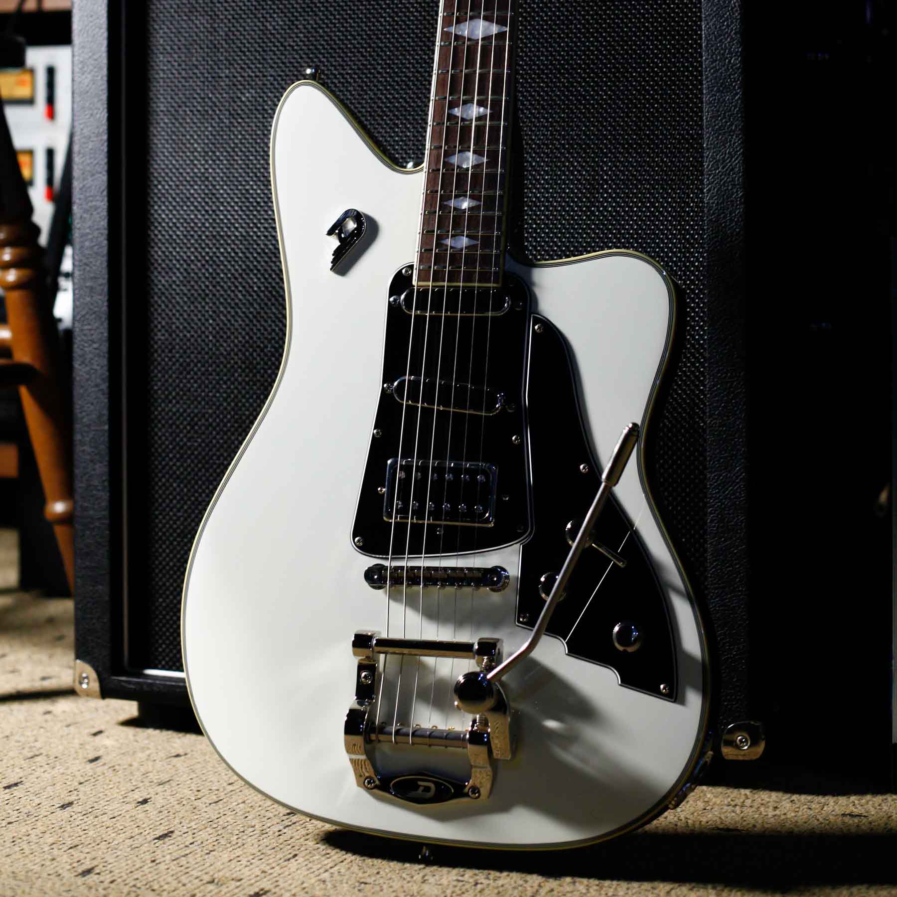 Duesenberg Paloma ｜ White